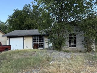 8200 Glen Lark, San Antonio, TX 78239