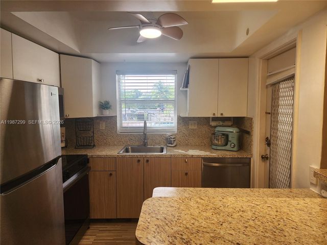 100 SE 6th Avenue 107, Pompano Beach, FL 33060