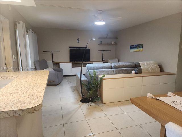 100 SE 6th Avenue 107, Pompano Beach, FL 33060