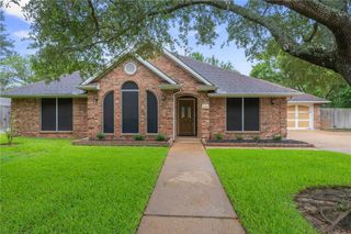 606 Benchmark Drive, College Station, TX 77845