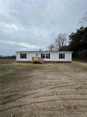 9640 S Chicken Road, Fairmont, NC 28340
