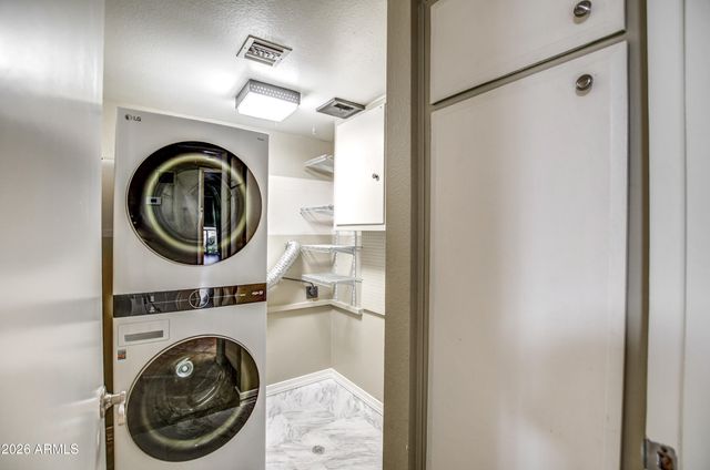 8647 E DEVONSHIRE Avenue, Scottsdale, AZ 85251