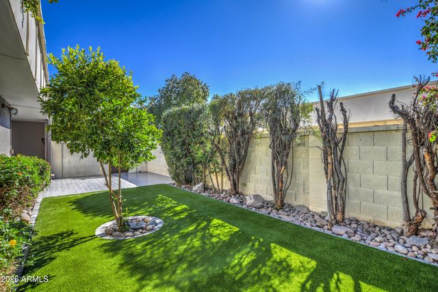 8647 E DEVONSHIRE Avenue, Scottsdale, AZ 85251