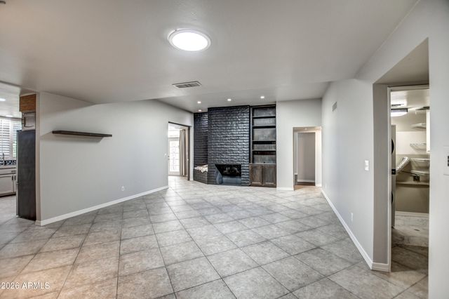 8647 E DEVONSHIRE Avenue, Scottsdale, AZ 85251