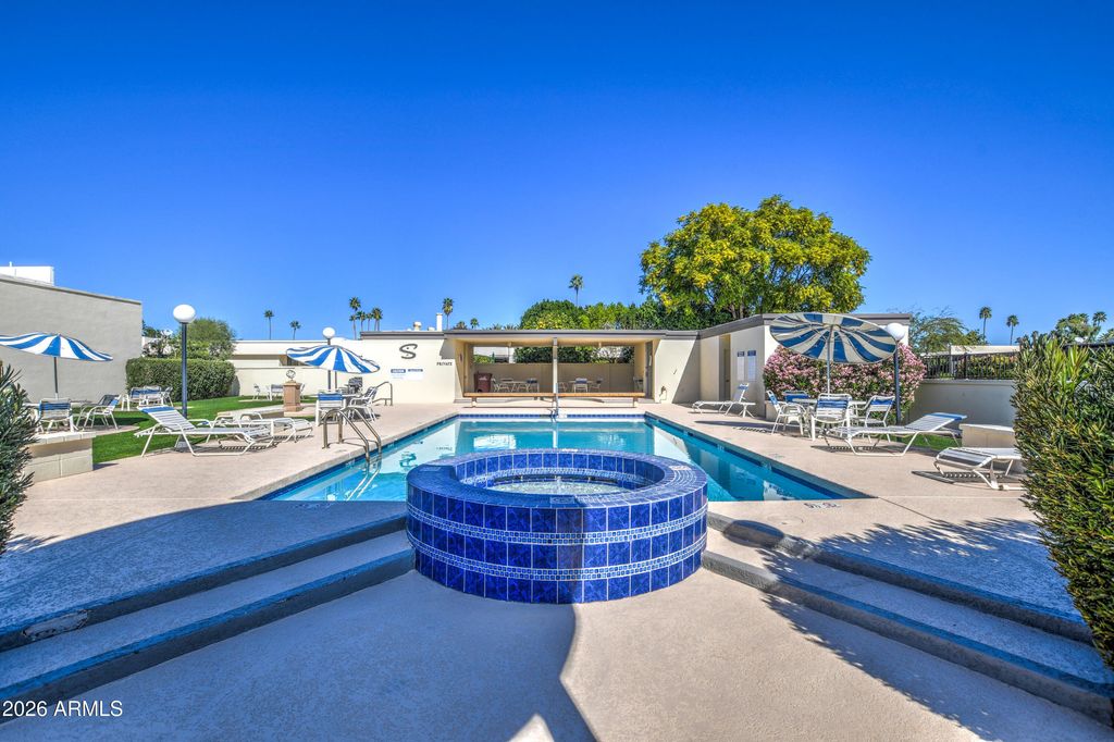 8647 E DEVONSHIRE Avenue, Scottsdale, AZ 85251