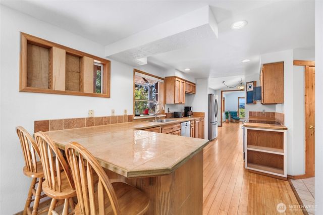 801 N Waugh Road, Mount Vernon, WA 98273