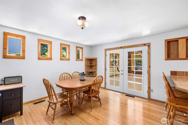 801 N Waugh Road, Mount Vernon, WA 98273
