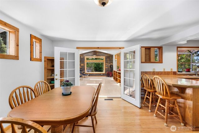801 N Waugh Road, Mount Vernon, WA 98273