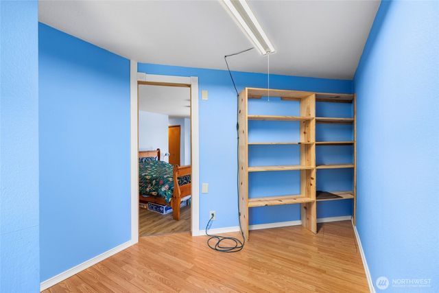 801 N Waugh Road, Mount Vernon, WA 98273