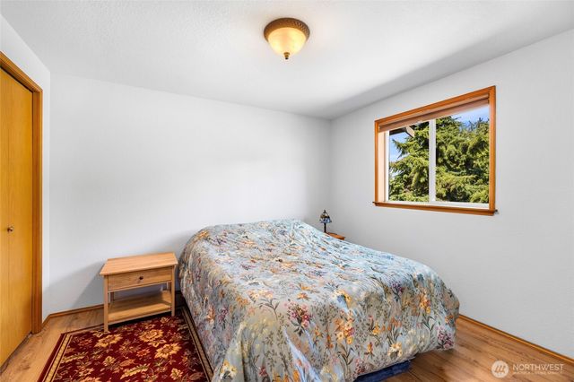 801 N Waugh Road, Mount Vernon, WA 98273