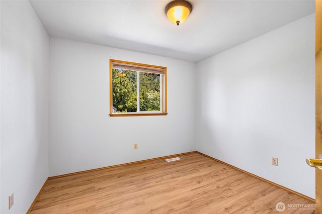 801 N Waugh Road, Mount Vernon, WA 98273