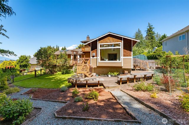 801 N Waugh Road, Mount Vernon, WA 98273