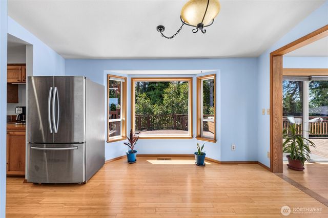 801 N Waugh Road, Mount Vernon, WA 98273