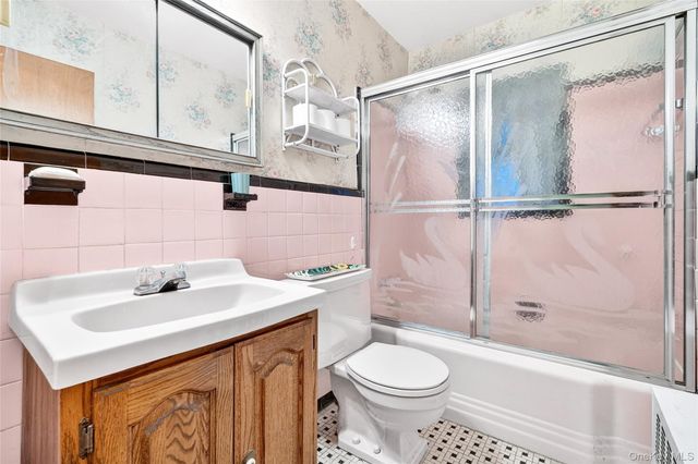 38 Raybrook Road, Yonkers, NY 10704