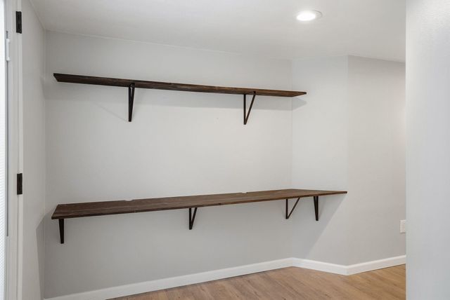 3114 N Columbia Cir, Spokane, WA 99205