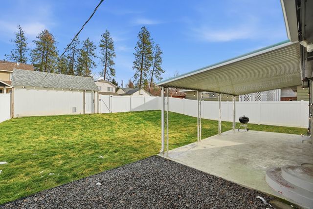 3114 N Columbia Cir, Spokane, WA 99205