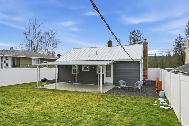 3114 N Columbia Cir, Spokane, WA 99205