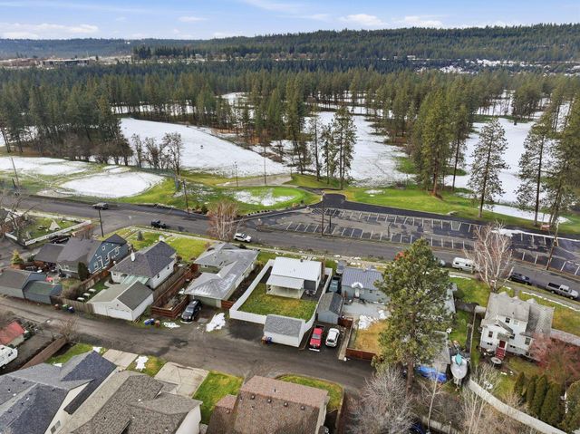 3114 N Columbia Cir, Spokane, WA 99205