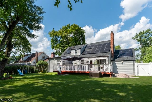 36 Northern Dr, Fair Lawn Boro, NJ 07410