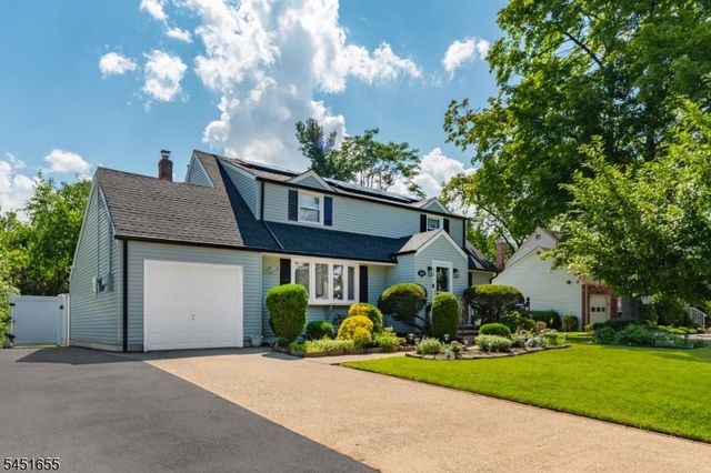 36 Northern Dr, Fair Lawn Boro, NJ 07410