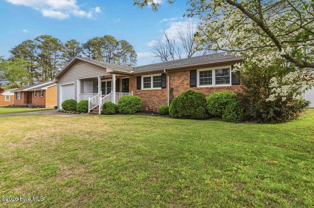 1709 Hillcrest Drive W, Wilson, NC 27893