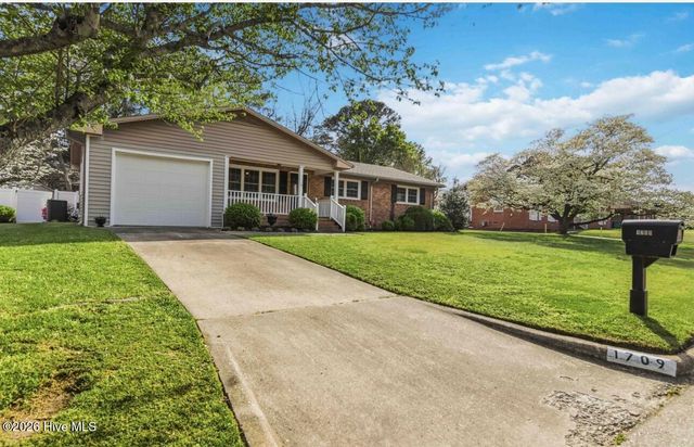 1709 Hillcrest Drive W, Wilson, NC 27893