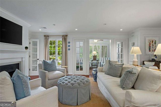 464 Ansley Walk Terrace NE, Atlanta, GA 30309