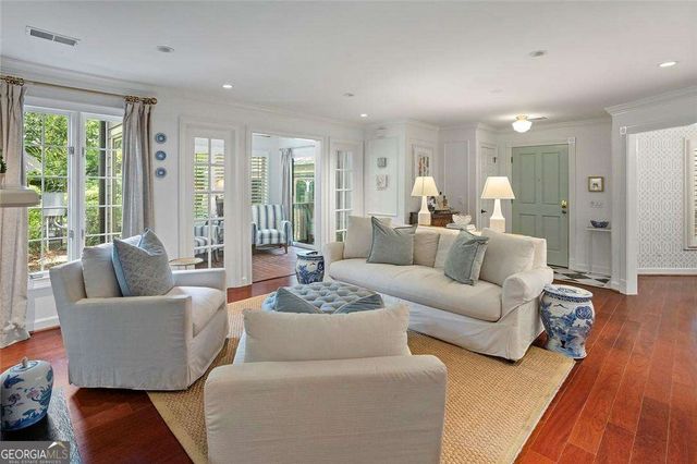 464 Ansley Walk Terrace NE, Atlanta, GA 30309