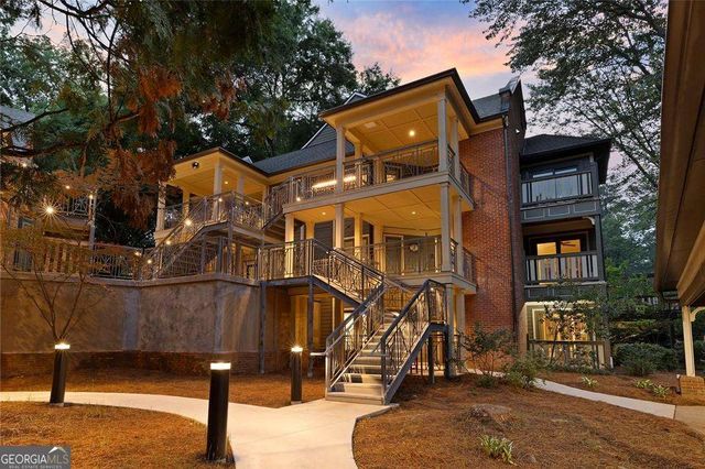 464 Ansley Walk Terrace NE, Atlanta, GA 30309
