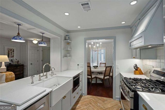 464 Ansley Walk Terrace NE, Atlanta, GA 30309