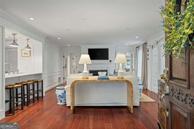 464 Ansley Walk Terrace NE, Atlanta, GA 30309