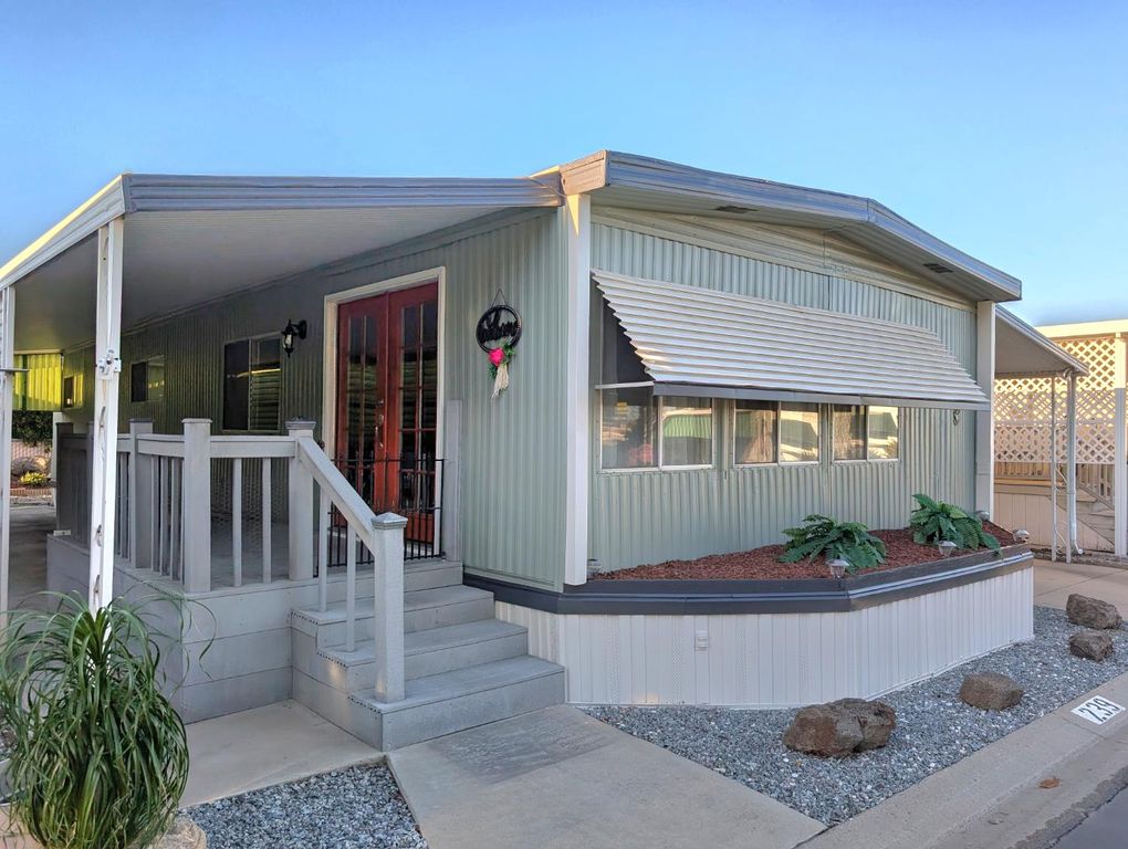 1001 Sylmar Avenue # 239, Clovis, CA 93612