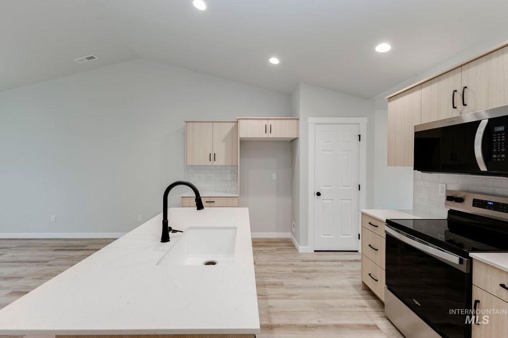 9500 W Blazing Star St, Nampa, ID 83687 photo 4