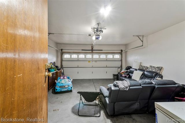 11828 Robinwood Boulevard, Warren, MI 48093