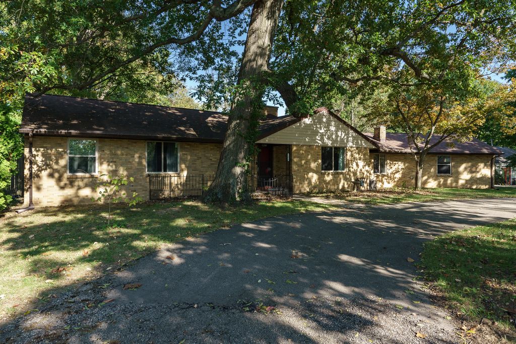 1696 Greene Valley Drive 1696 Greene Valley Drive, Beavercreek, OH 45432