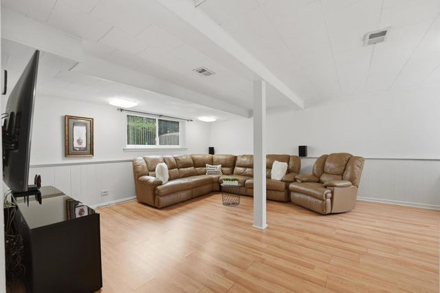 5 S Waterman Avenue, Arlington Heights, IL 60004
