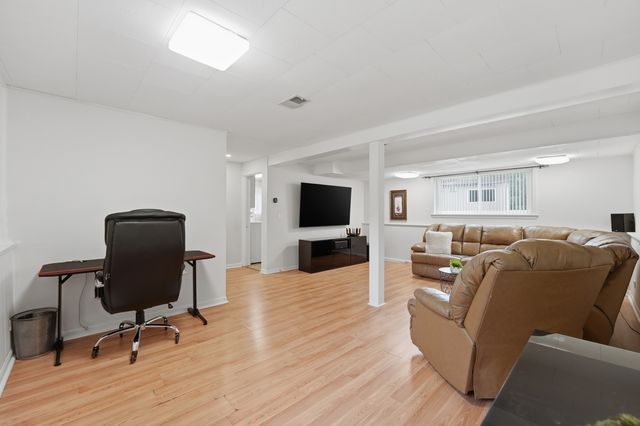 5 S Waterman Avenue, Arlington Heights, IL 60004