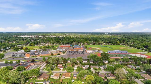 5 S Waterman Avenue, Arlington Heights, IL 60004