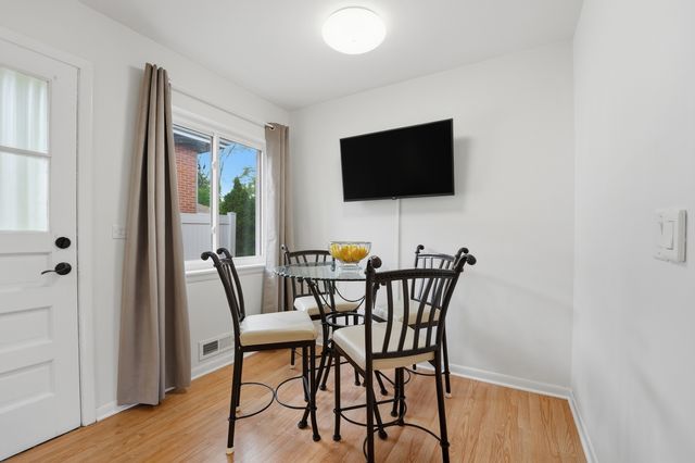 5 S Waterman Avenue, Arlington Heights, IL 60004