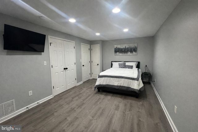 402 N CHAPEL ST, Baltimore, MD 21231