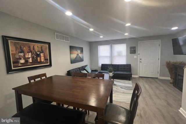 402 N CHAPEL ST, Baltimore, MD 21231