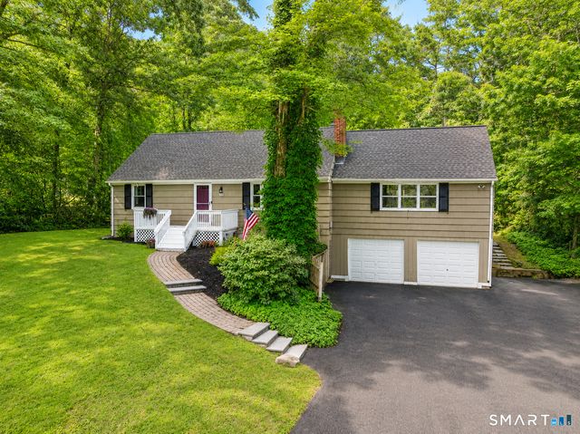 22 Willard Street, Simsbury, CT 06070