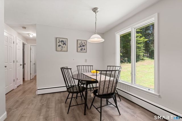 22 Willard Street, Simsbury, CT 06070