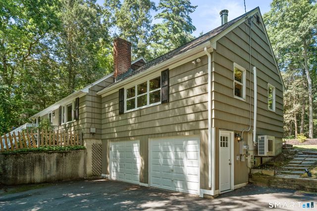 22 Willard Street, Simsbury, CT 06070