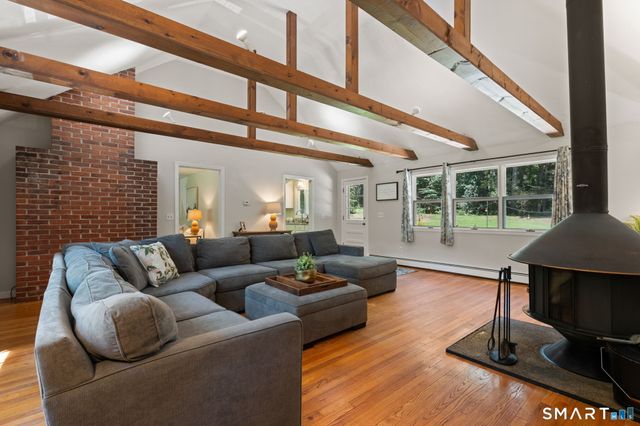22 Willard Street, Simsbury, CT 06070