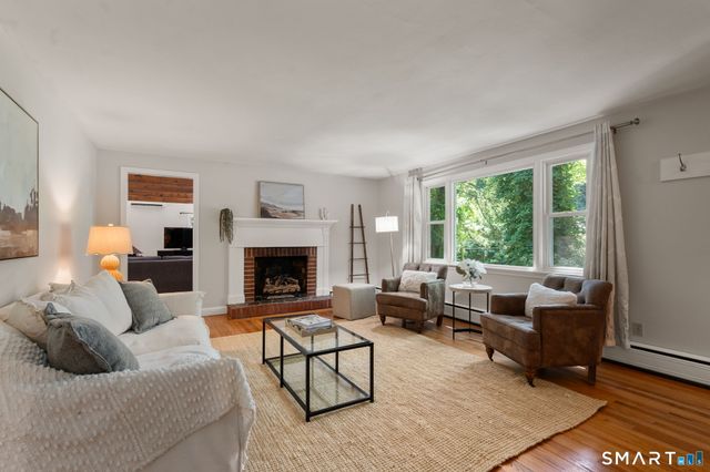22 Willard Street, Simsbury, CT 06070