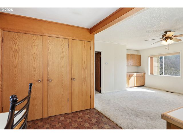 3503 EHRCK HILL Dr, Hood River, OR 97031