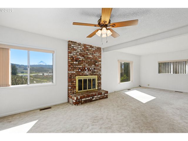 3503 EHRCK HILL Dr, Hood River, OR 97031