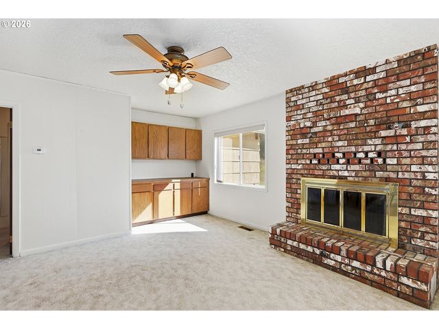 3503 EHRCK HILL Dr, Hood River, OR 97031