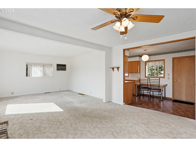 3503 EHRCK HILL Dr, Hood River, OR 97031